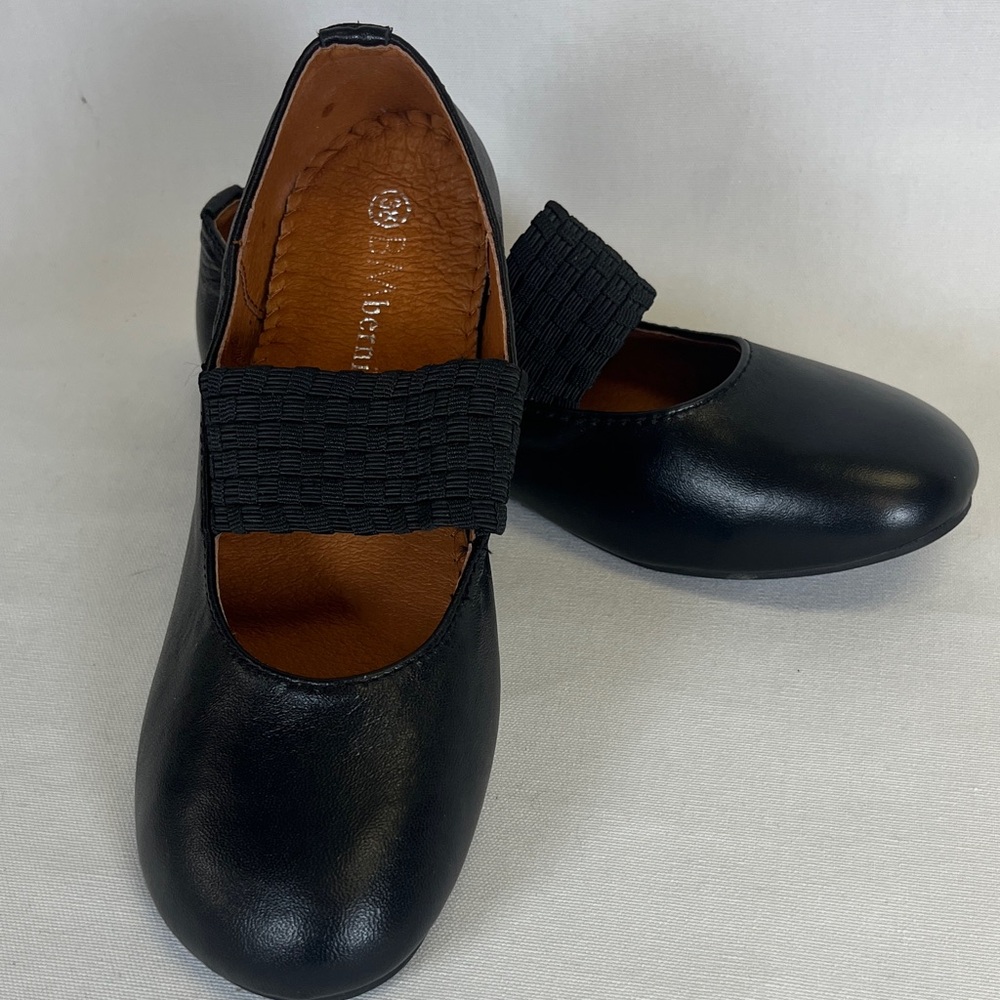 Bernie Mev Black Leather Mary Jane Flats. Size 38 fits like US 7.